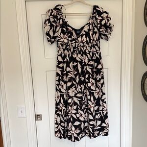 GAP Black and White Floral Midi Dress